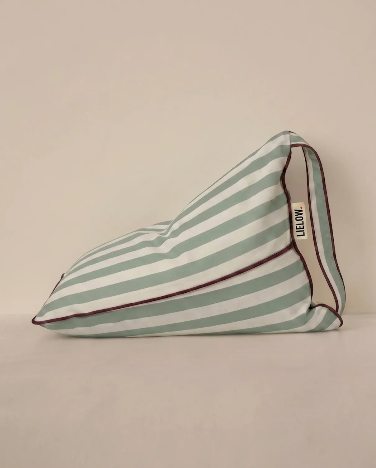 LIELOW Sage White — striped canvas bag-chair